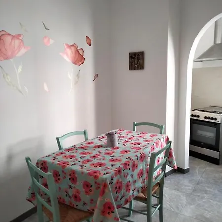 Ampio 97 Mq Con Garage Privato, A 2 Minuti Dal Centro Di Sanremo