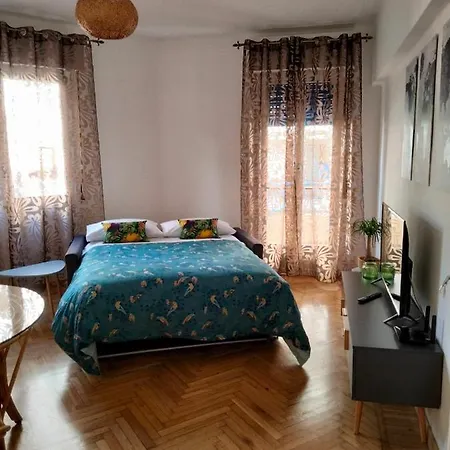 Ampio 97 Mq Con Garage Privato, A 2 Minuti Dal Centro Di Apartment Sanremo