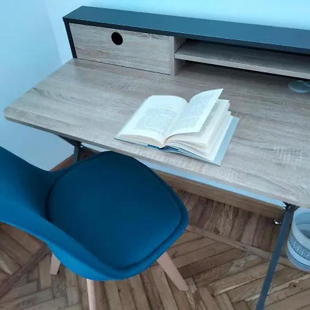 Ampio 97 Mq Con Garage Privato, A 2 Minuti Dal Centro Di Apartment *