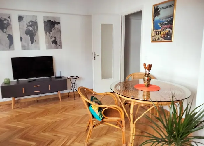 公寓 Ampio 97 Mq Con Garage Privato, A 2 Minuti Dal Centro Di 圣雷默