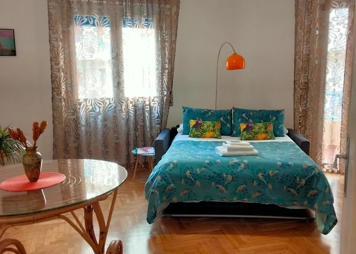 Ampio 97 Mq Con Garage Privato, A 2 Minuti Dal Centro Di 圣雷默