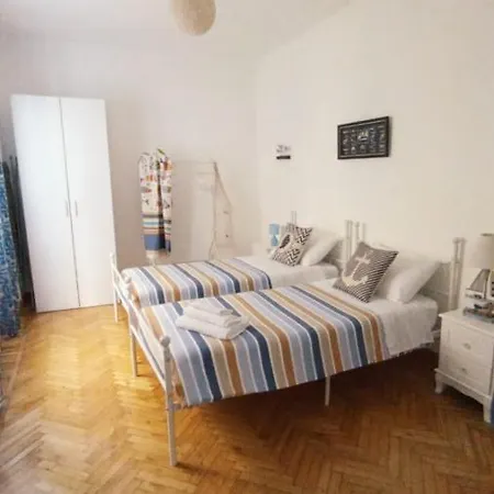 Ampio 97 Mq Con Garage Privato, A 2 Minuti Dal Centro Di Apartament *