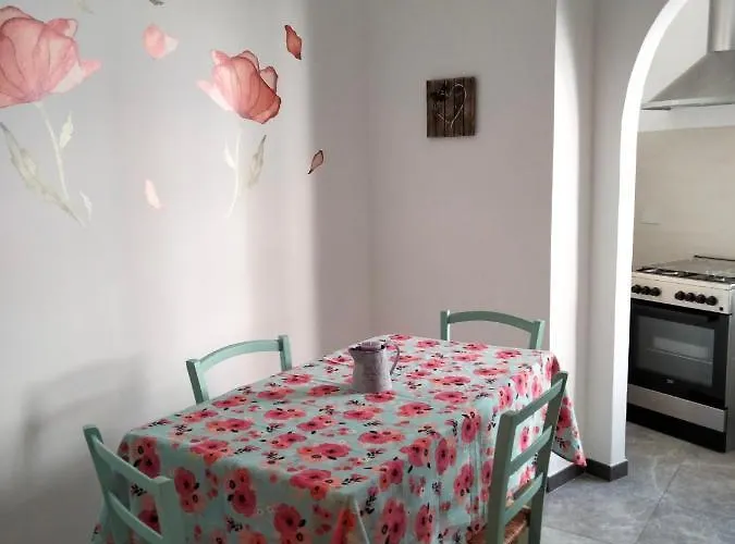 Ampio 97 Mq Con Garage Privato, A 2 Minuti Dal Centro Di Санремо