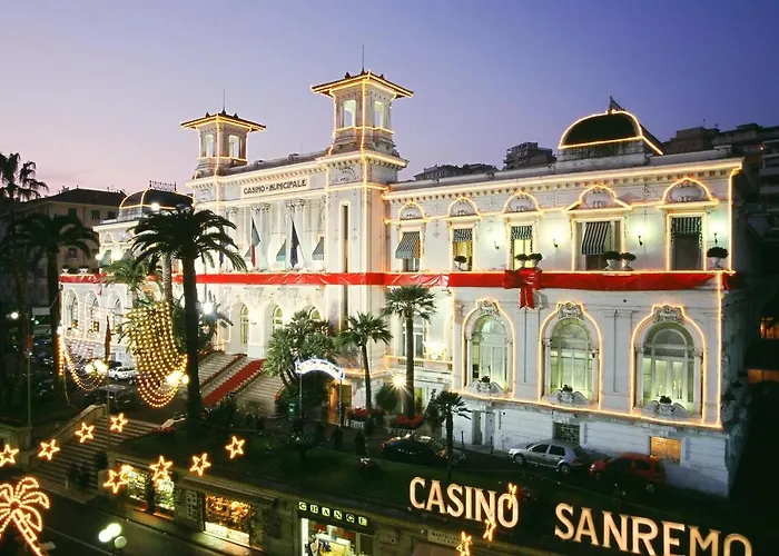 Ampio 97 Mq Con Garage Privato, A 2 Minuti Dal Centro Di Санремо